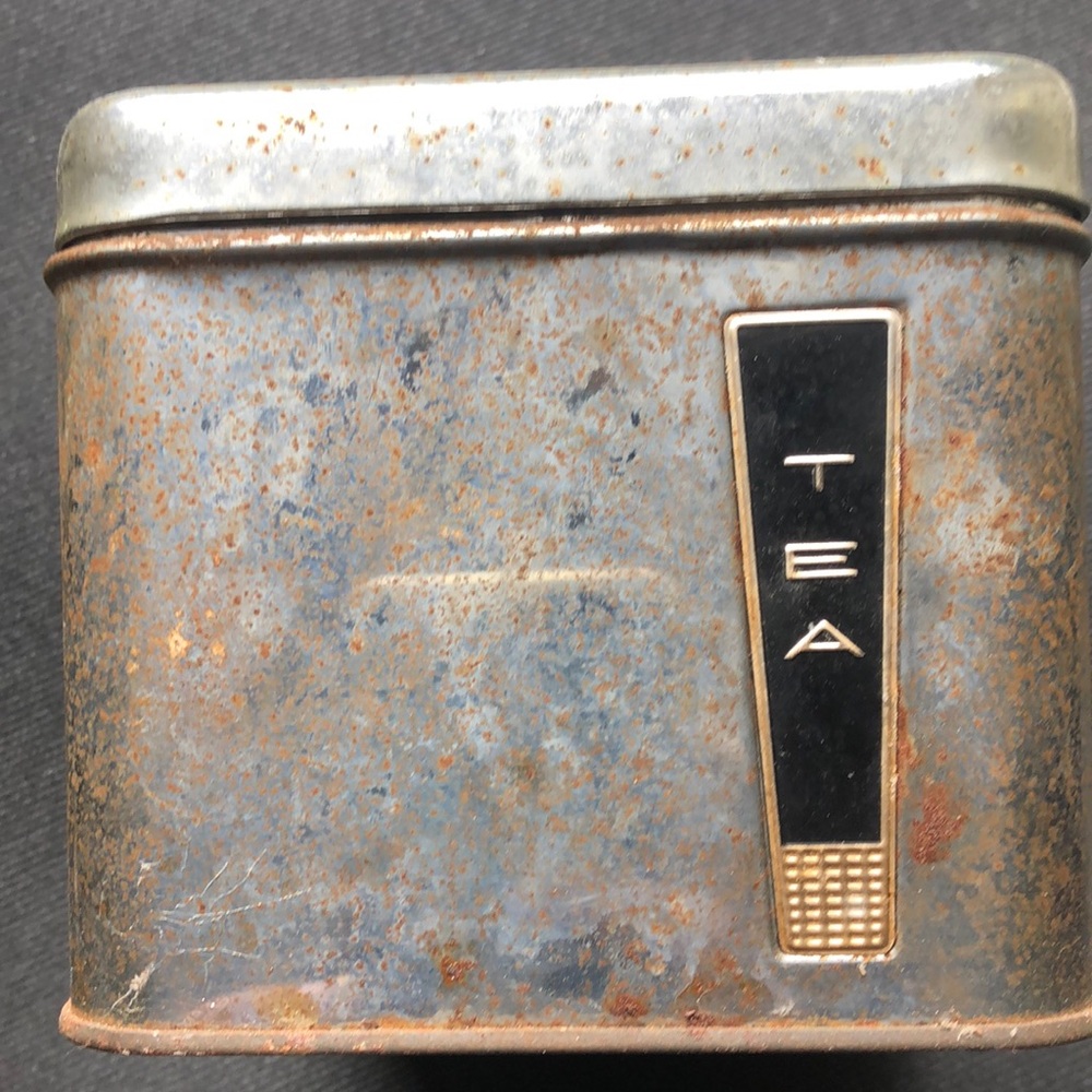 Lincoln beautyware tea tin